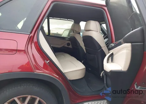 2011 BMW X5 xDrive50I z USA, uszkodzony, nr VIN 5UXZV8C59BL420192